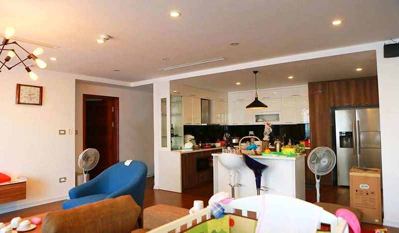 four-bedroom serviced apartment Tay Ho