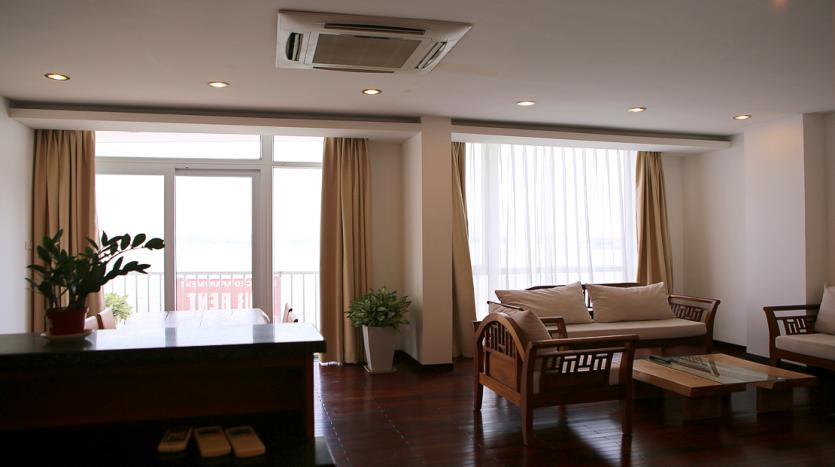 furnished three-bedroom serviced apartment with lake view Tay ho