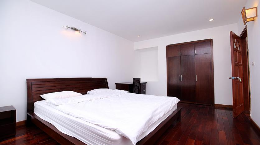 modern 2 bedroom serviced apartment Xuan Dieu Tay Ho for rent