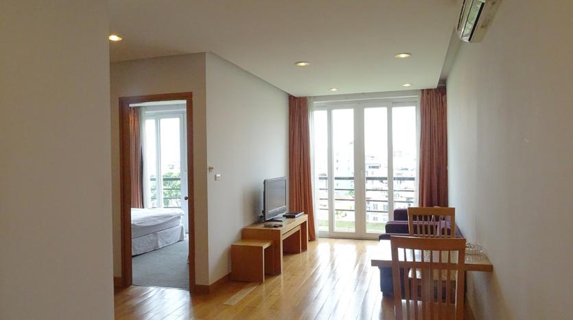 One-bedroom serviced apartment with green view in Westlake |