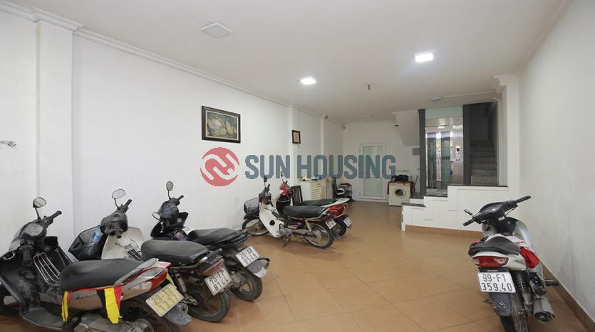 One-bedroom serviced apartment Westlake, Tu Hoa | Bright and spacious