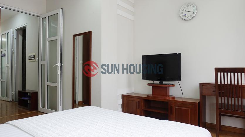 apartment for rent in ba dinh 1 bedroom lieu giai doi can bright and furnished