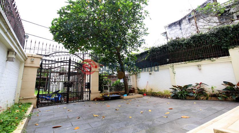 Garden Villa Westlake Hanoi | Classical style 4 bedrooms