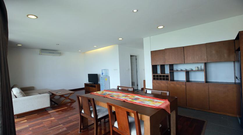 Two-bedroom apartment Westlake, Xom Chua | Lake views, green corners