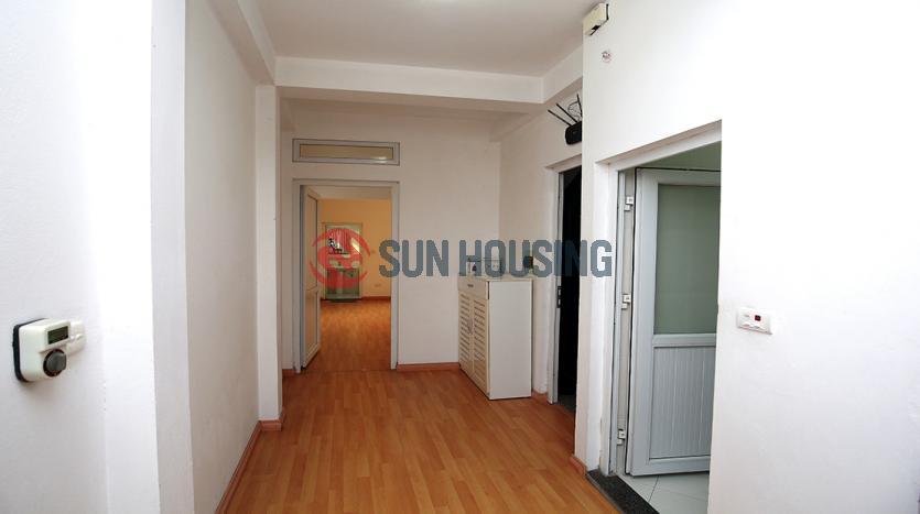 One-bedroom serviced apartment Westlake, Tu Hoa | Bright and spacious