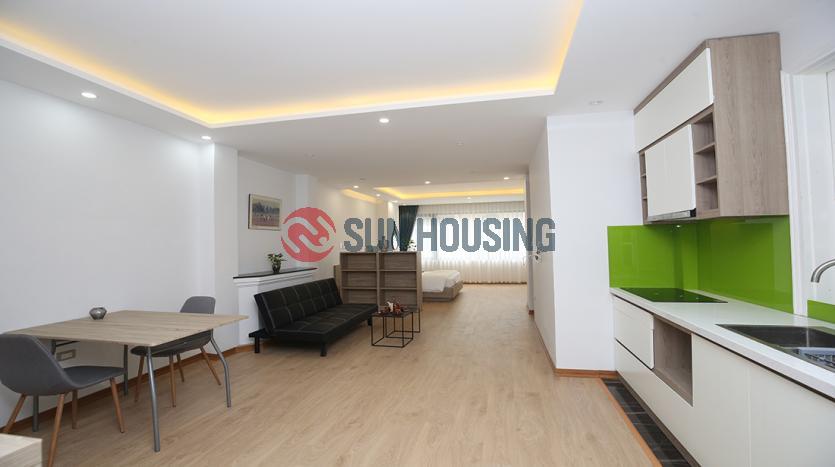 Studio serviced apartment Truc Bach with large living space