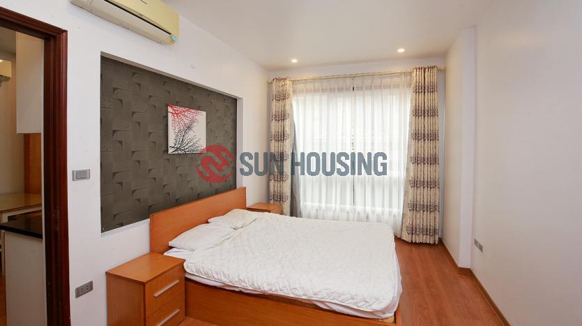 One bedroom serviced apartment Tay Ho Hanoi, affordable price.