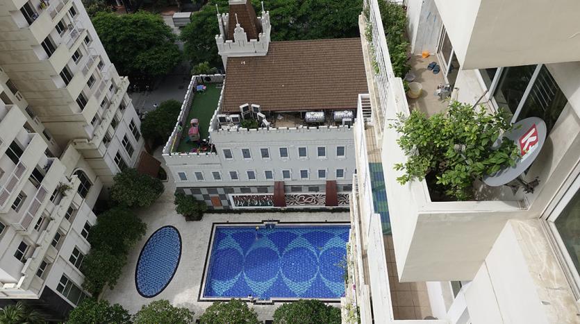 Renovated 3-bedroom apartment to let in Ciputra E4 building Hanoi