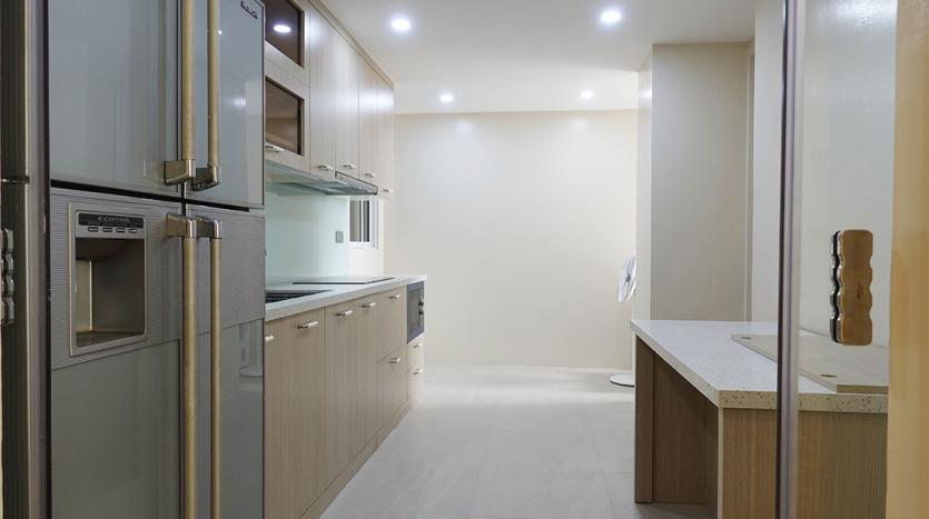 Renovated 3-bedroom apartment to let in Ciputra E4 building Hanoi