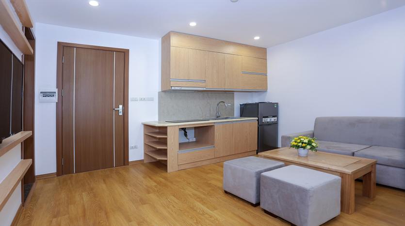 Two-bedroom serviced apartment Ba Dinh, Truc Bach lake