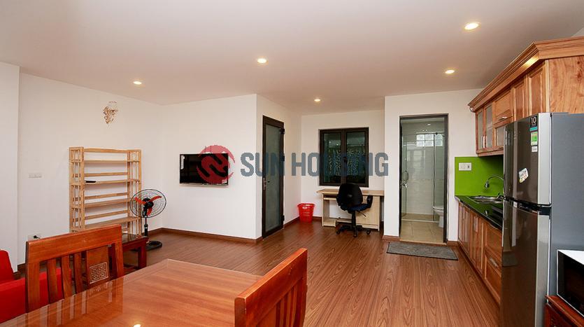 Tropical studio apartment in Westlake bright | Balcony with an open view