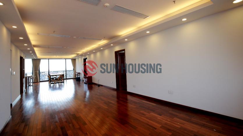 Penthouse in Tay Ho for lease with 03 bedrooms, roof terrace, lake view balcony, city view