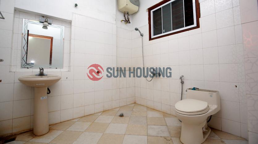 house to let in Tay Ho with 5 bedrooms, terrace, yard, lake view balcony