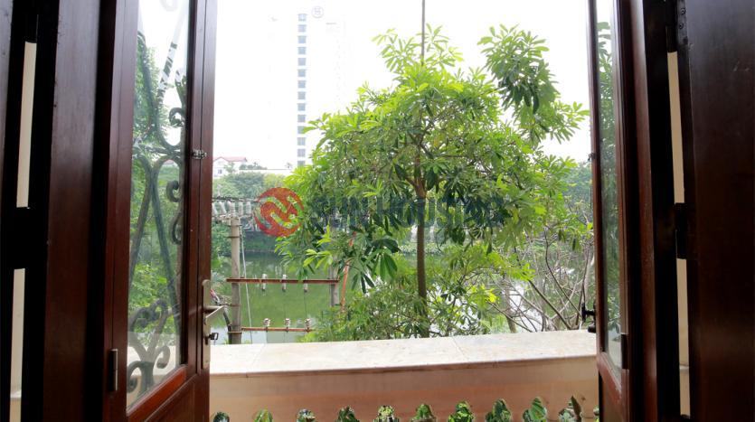 house to let in Tay Ho with 5 bedrooms, terrace, yard, lake view balcony