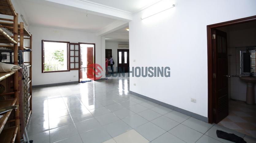 house to let in Tay Ho with 5 bedrooms, terrace, yard, lake view balcony