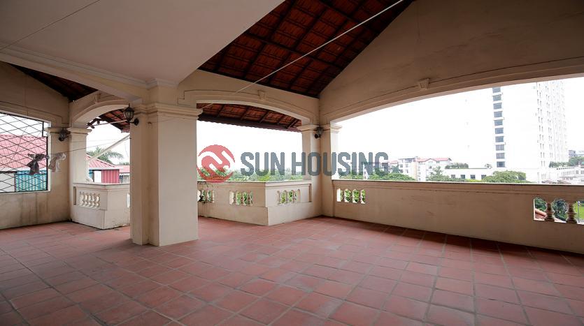 house to let in Tay Ho with 5 bedrooms, terrace, yard, lake view balcony