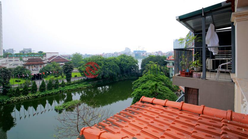 house to let in Tay Ho with 5 bedrooms, terrace, yard, lake view balcony