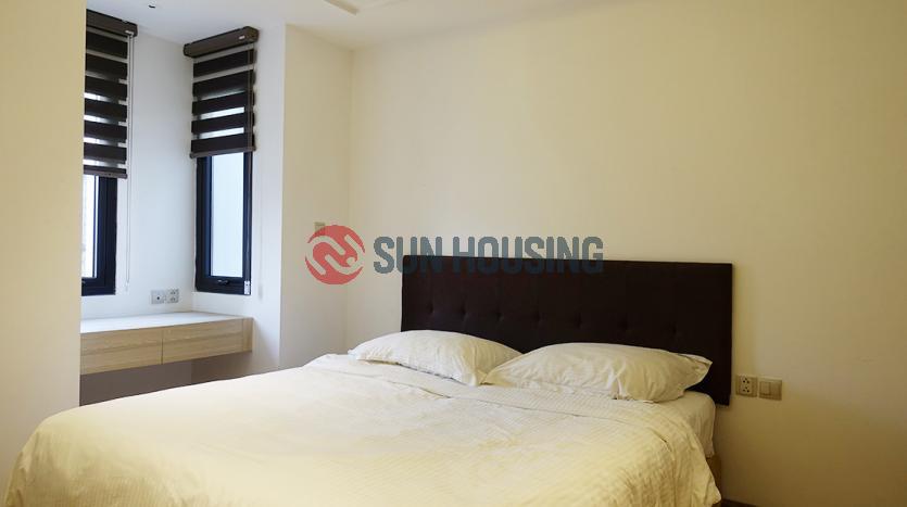 Serviced apartment in Ba Dinh downtown Hanoi with 2 bedrooms, balcony, lots of light