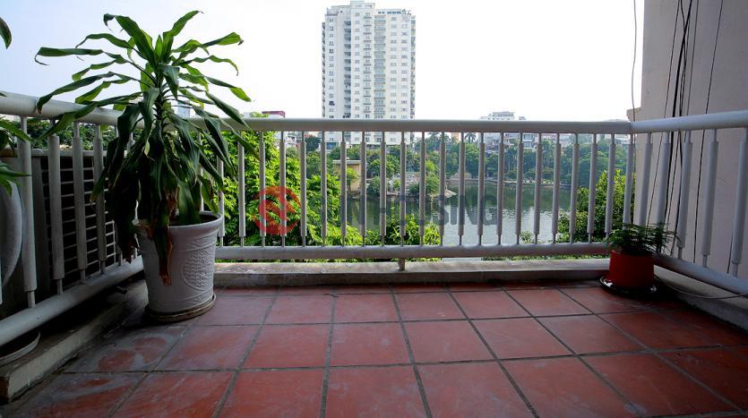 3-bedroom apartments Hanoi Truc bach Lake view