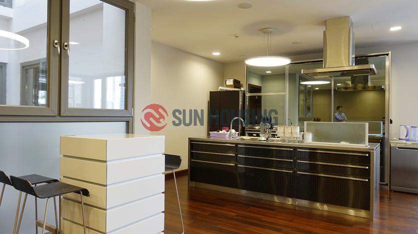 Three-bedroom penthouse Ba Dinh Hanoi deluxe and bright|near Lotte