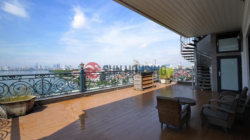 Penthouse in Tay Ho for lease with 03 bedrooms, roof terrace, lake view balcony, city view