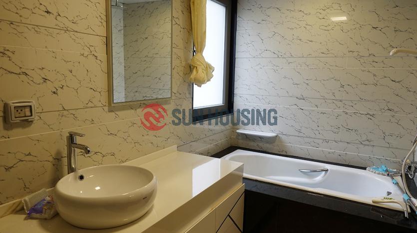 Three-bedroom penthouse Ba Dinh Hanoi deluxe and bright|near Lotte