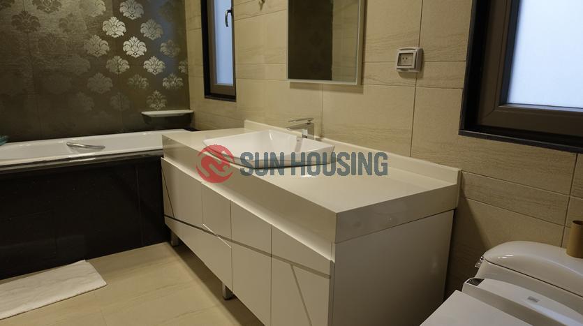 Three-bedroom penthouse Ba Dinh Hanoi deluxe and bright|near Lotte