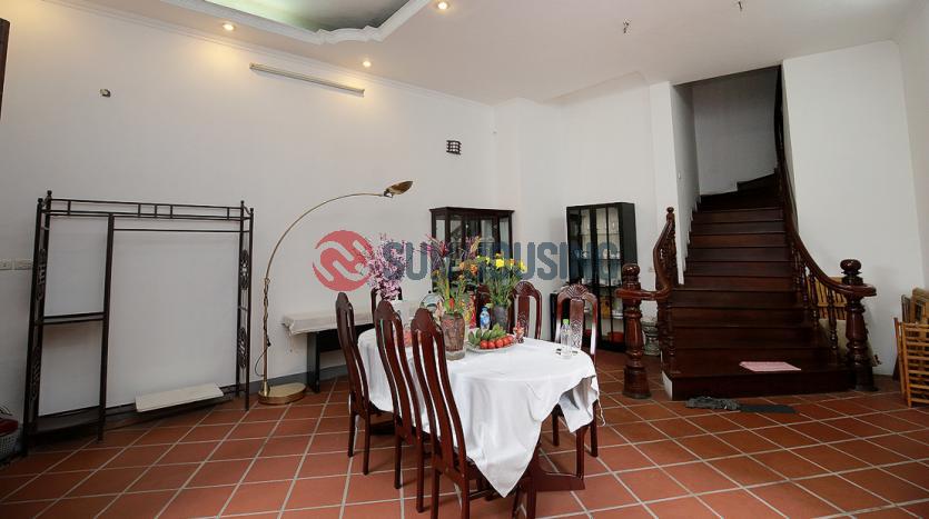 house to let in Tay Ho with 5 bedrooms, terrace, yard, lake view balcony