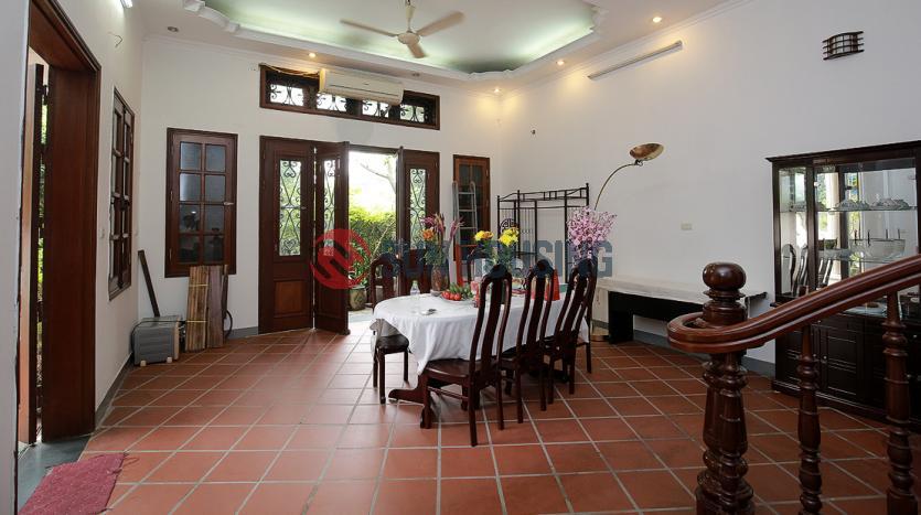 house to let in Tay Ho with 5 bedrooms, terrace, yard, lake view balcony