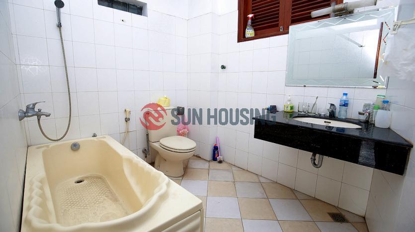 house to let in Tay Ho with 5 bedrooms, terrace, yard, lake view balcony