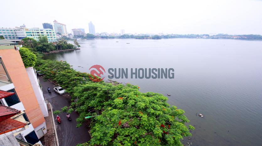 Serviced apartments Hanoi Truc Bach, affordable price with lake view