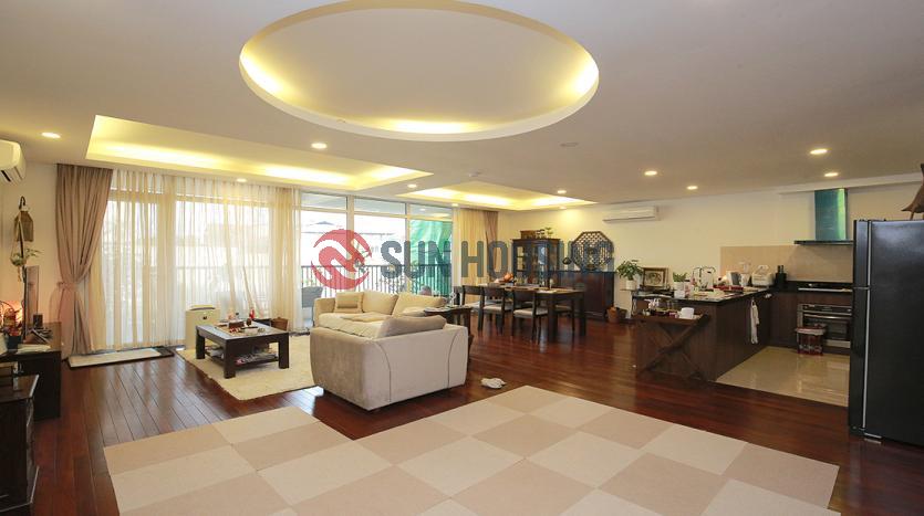 Serviced apartment to let in Tu Hoa, Tay Ho with 3 bedrooms, wide balcony