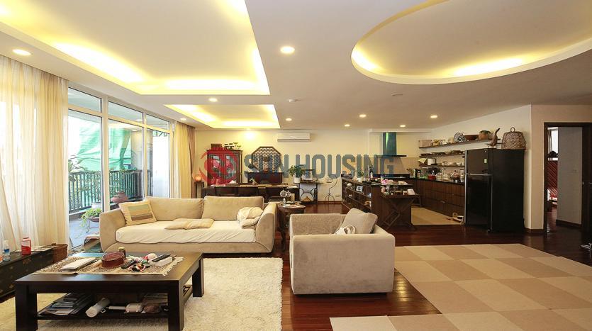 Serviced apartment to let in Tu Hoa, Tay Ho with 3 bedrooms, wide balcony