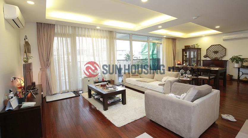 Serviced apartment to let in Tu Hoa, Tay Ho with 3 bedrooms, wide balcony