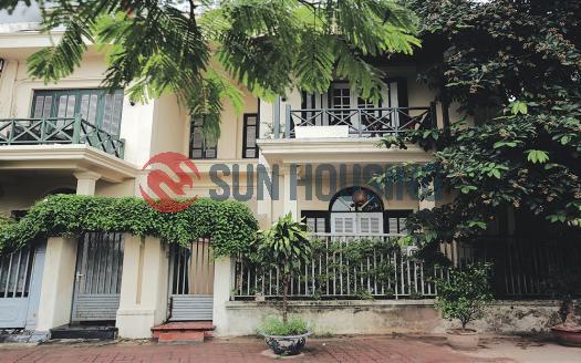 Vintage house for rent in Tay Ho with 4 bedrooms, garden, lake view patio