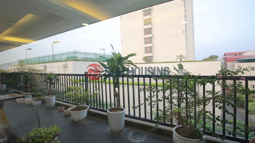 Serviced apartment to let in Tu Hoa, Tay Ho with 3 bedrooms, wide balcony