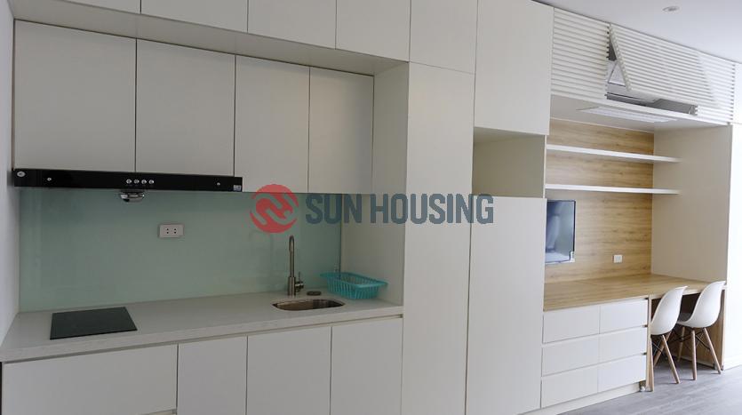 Balconied one bedroom apartment in Ba Dinh is looking for new tenants