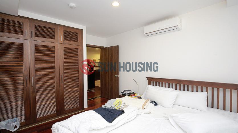 Serviced apartment to let in Tu Hoa, Tay Ho with 3 bedrooms, wide balcony