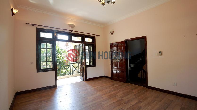 Partly furnished house for rent in Xom Chua, Tay Ho with 4 bedrooms, lake view patio