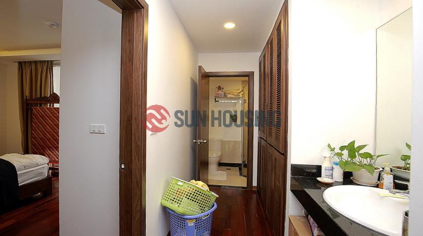 Serviced apartment to let in Tu Hoa, Tay Ho with 3 bedrooms, wide balcony