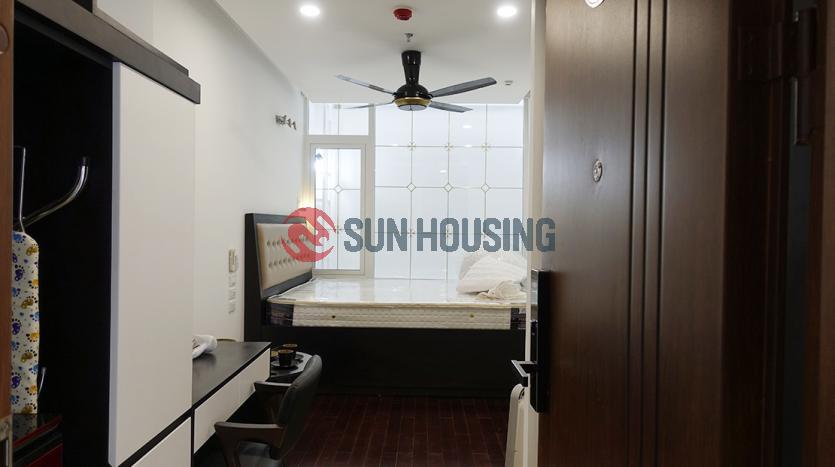 01-bed serviced apartment Ba Dinh with totally white decor