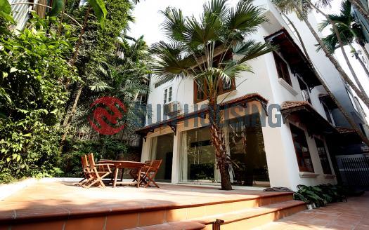 Furnished house four bedrooms Westlake Hanoi | Beautiful courtyard