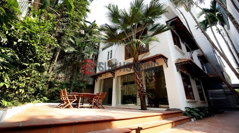 Furnished house four bedrooms Westlake Hanoi | Beautiful courtyard