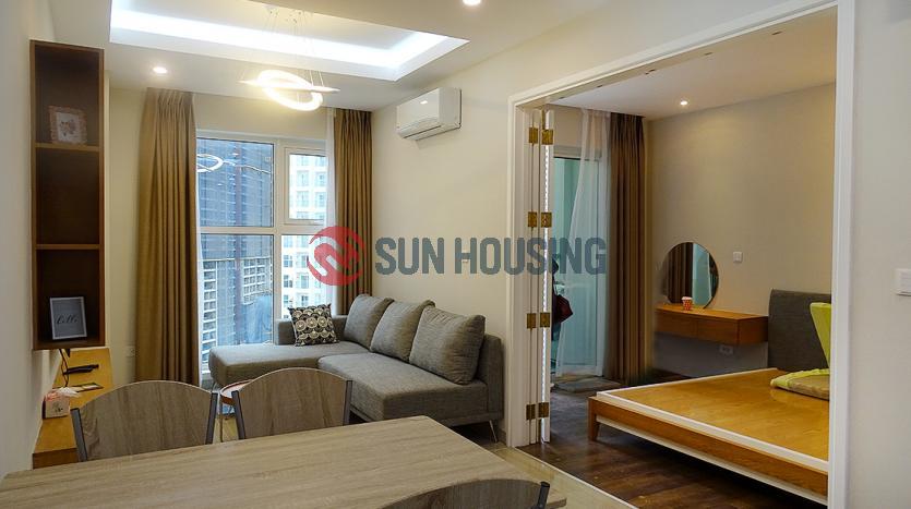 This Brand new & modern one bedroom apartment L3 Ciputra Hanoi has a living room, an open kitchen, a large bedroom with a lovely balcony leads in the much natural light. The total size of 56 sqm with the renting price of $650 per month