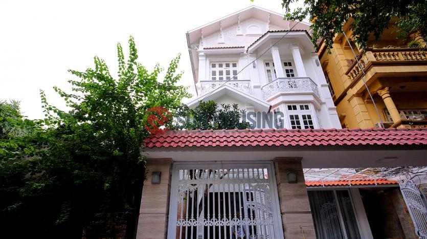 Modern 5-stories house Tay Ho Hanoi | 3 br & 2 multi-function rooms