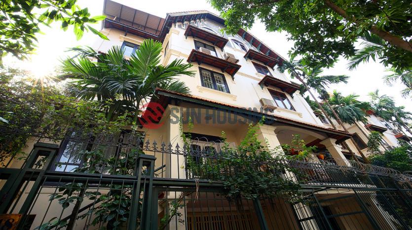 Conveniently located house Westlake Hanoi | 5 br & 3 bathrooms