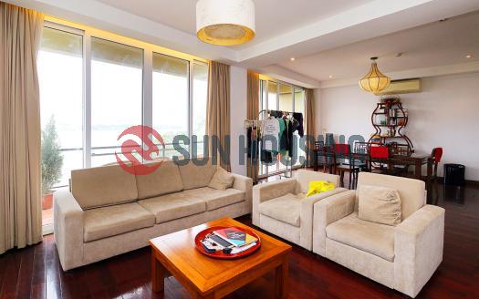 apartment to rent in Tay Ho, three bedrooms and lake view