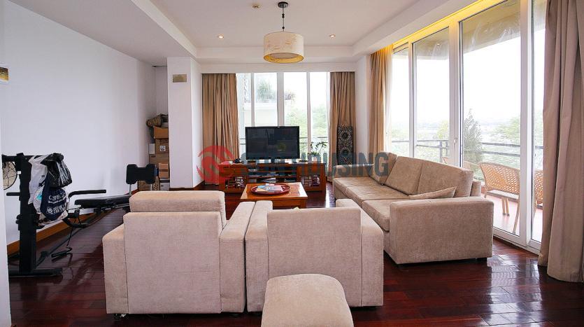 apartment to rent in Tay Ho, three bedrooms and lake view