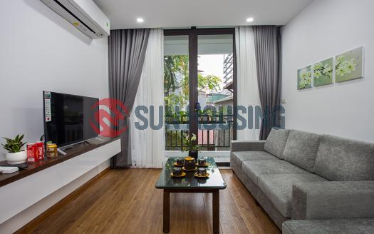 This apartment for rent in Ba Dinh Hanoi has the living area of 65 sqm, the rentaol price of $750 with one bedroom, one bathroom, balcony and all brand new furniture.