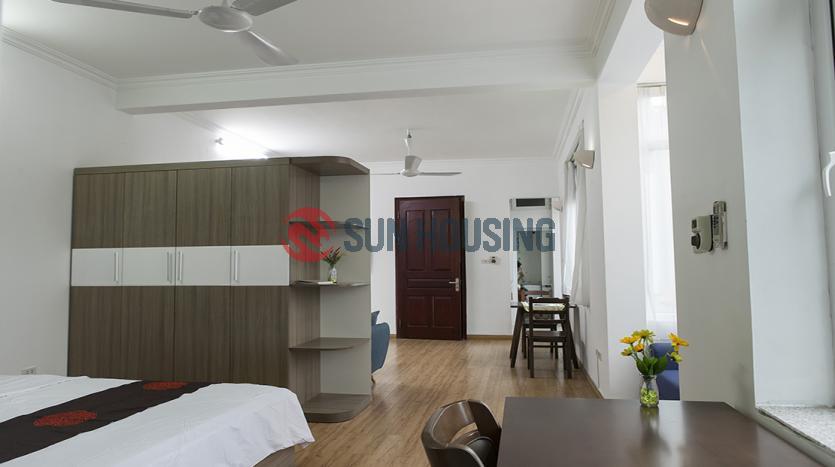 Extremely large 01-bed serviced apartment Truc Bach, Ngu Xa